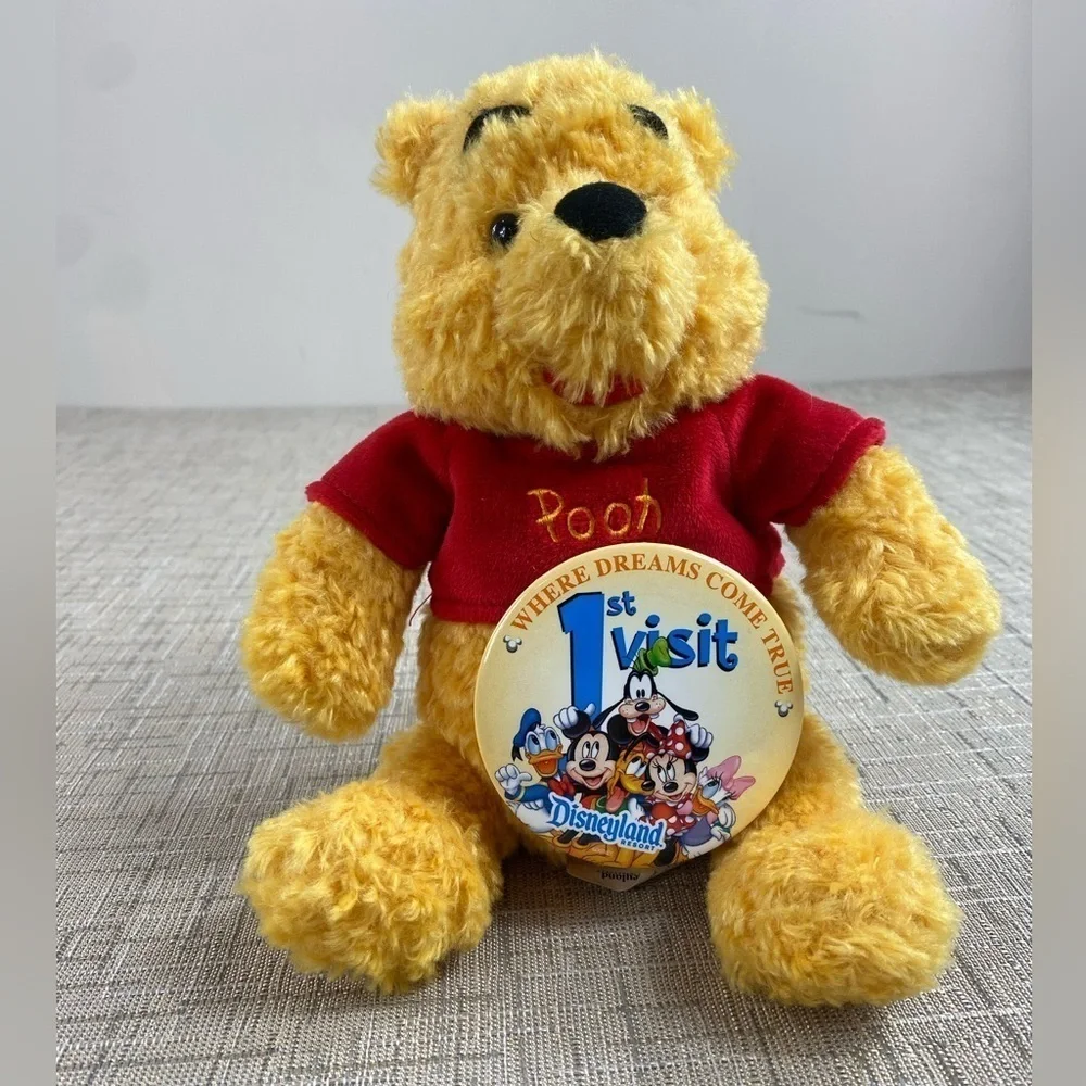 Disney‎ Parks Winnie the Pooh Stuffed Animal w/1st Visit Disneyland Pin